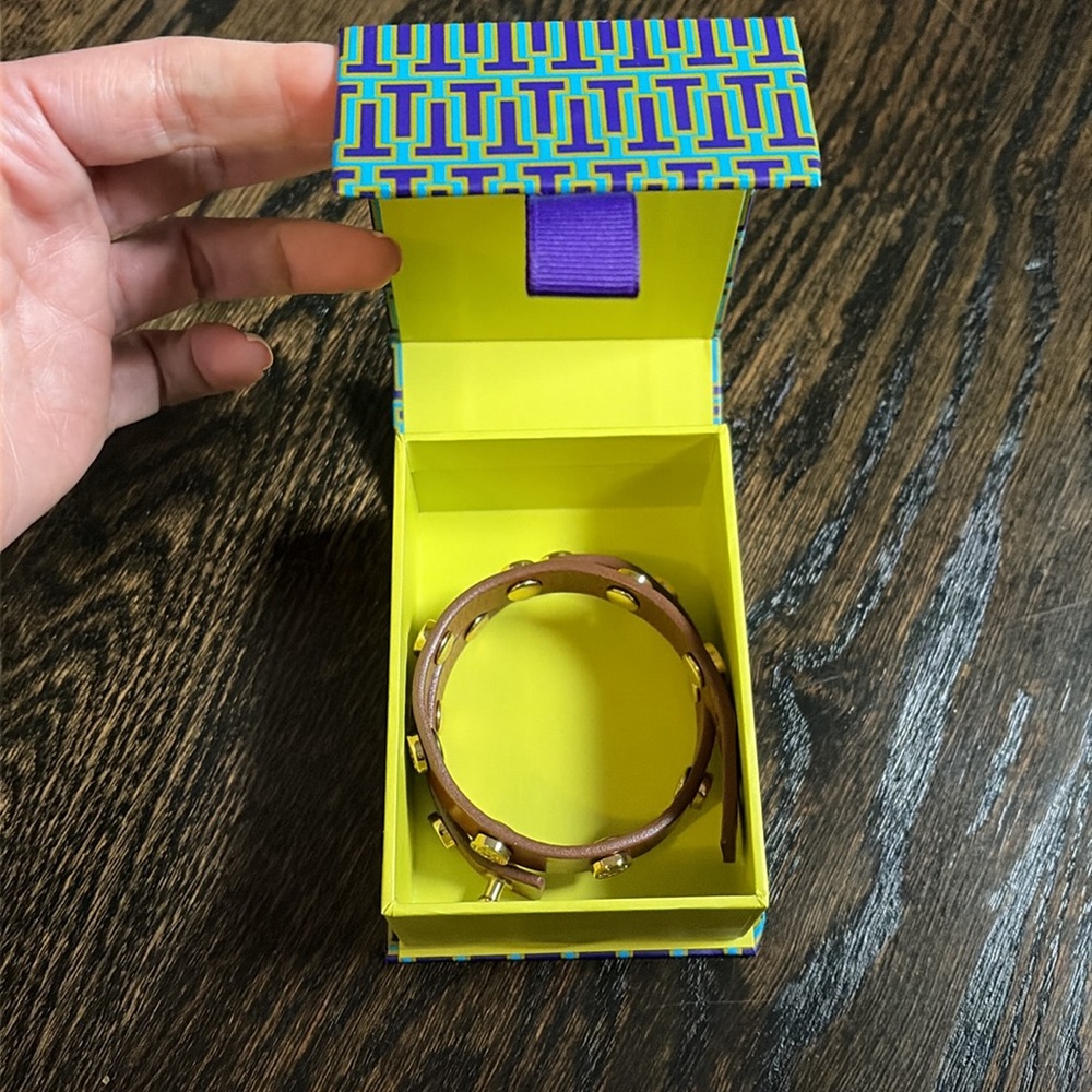 Brown leather Tory Burch wrap bracelet! Great condition! - Picture 4 of 4